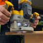 Dewalt DCW620NT-XJ Affleureuse, Défonceuse XR 18V Brushless (Machine seule)